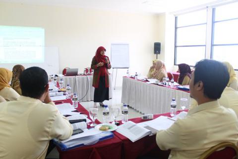 KUIK UNY Selenggarakan Pelatihan English Office Communication Skills