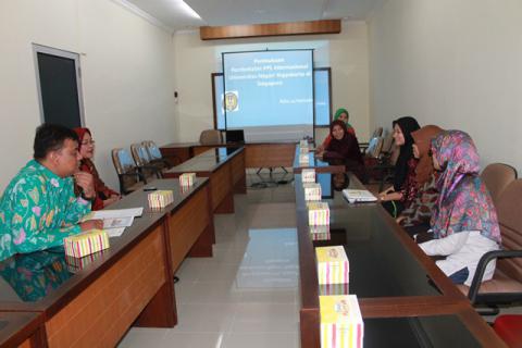 Pembekalan PPL Internasional Mahasiswa UNY di Singapura